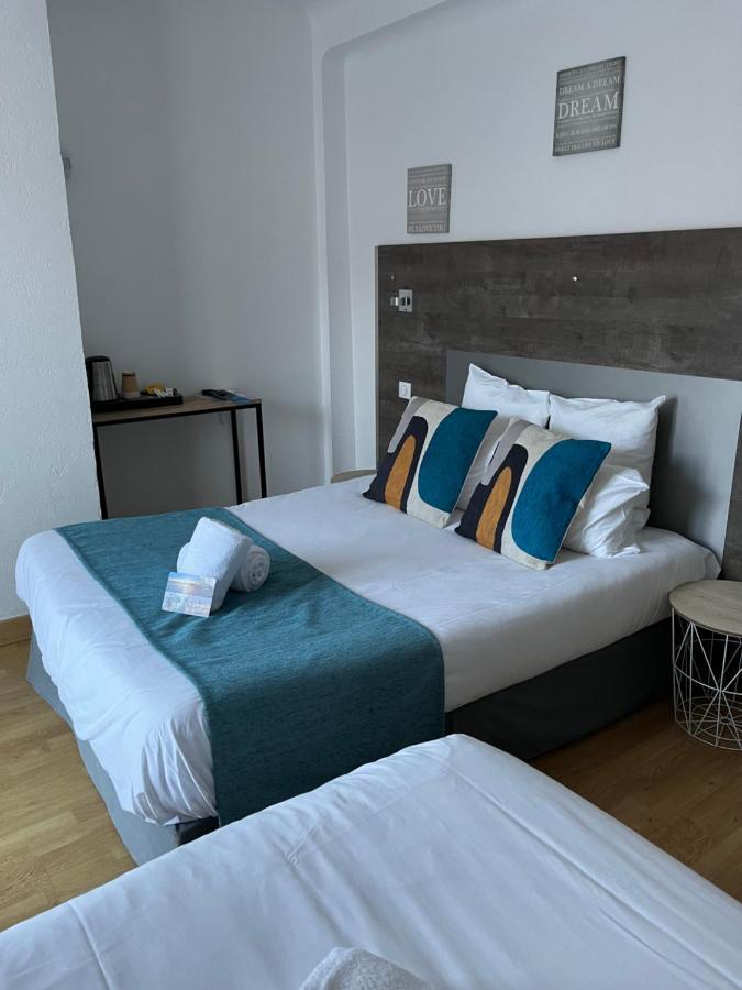 Hotel Saint Georges, Face A La Mer กาเนต์-อ็อง-รูสซียง ภายนอก รูปภาพ