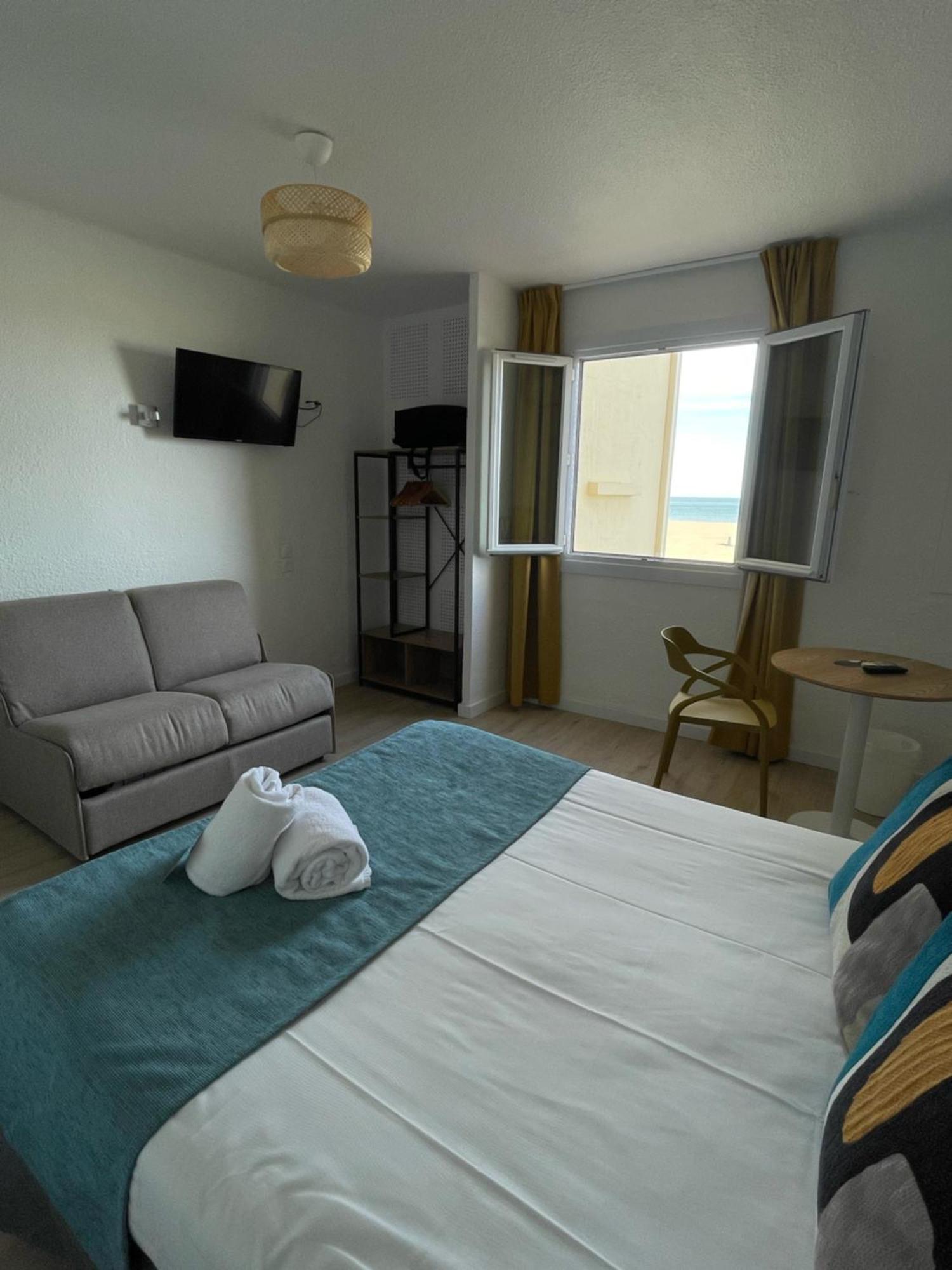 Hotel Saint Georges, Face A La Mer กาเนต์-อ็อง-รูสซียง ภายนอก รูปภาพ